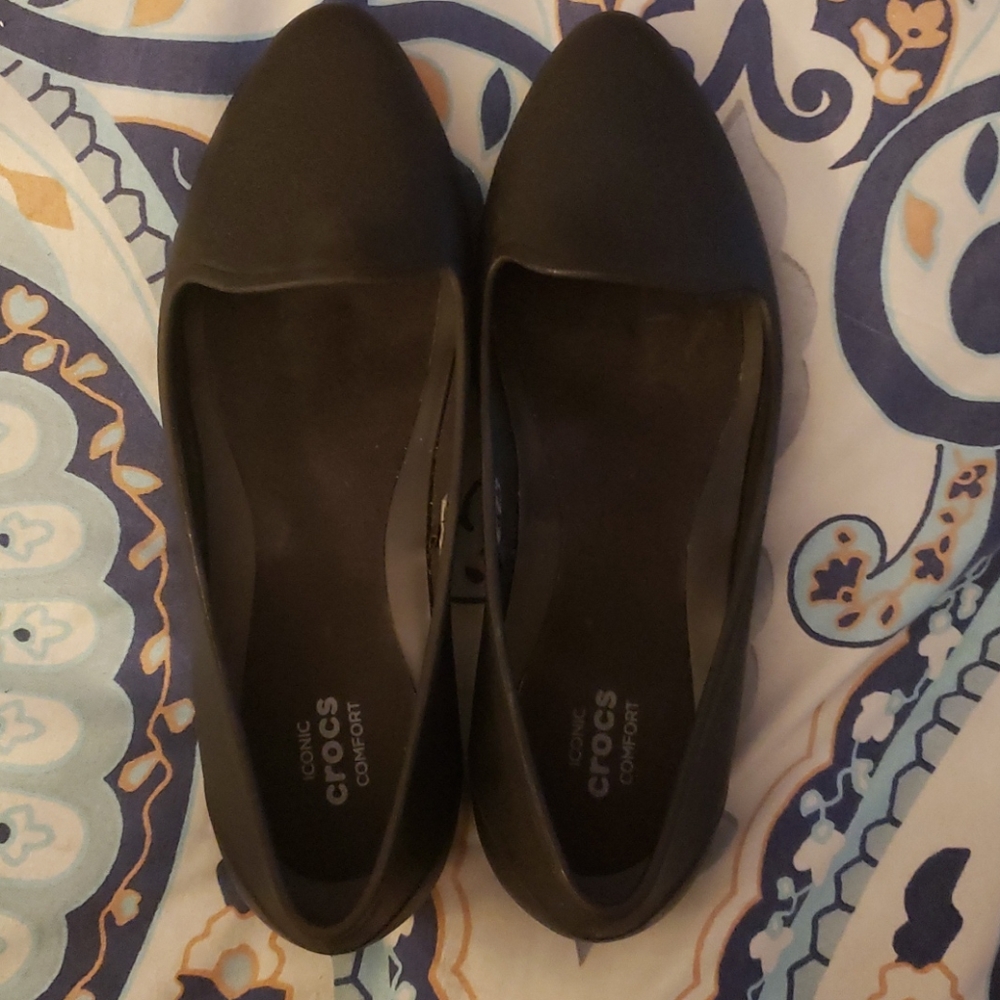 Crocs Pointed Toe Ballet Flats